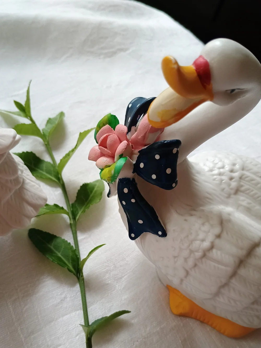 🧦 ECLECTIC GRANDPA 🧦 2 RARE TRu VTG Dapper Core Geese / Swan Ceramic Figurines